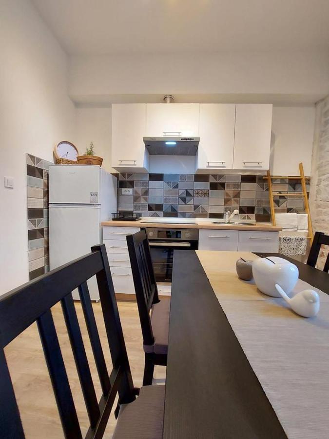 Central Palace Apartment 시베니크 외부 사진