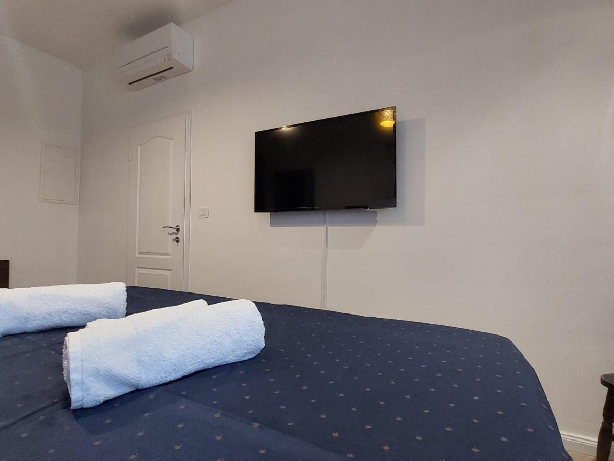 Central Palace Apartment 시베니크 외부 사진