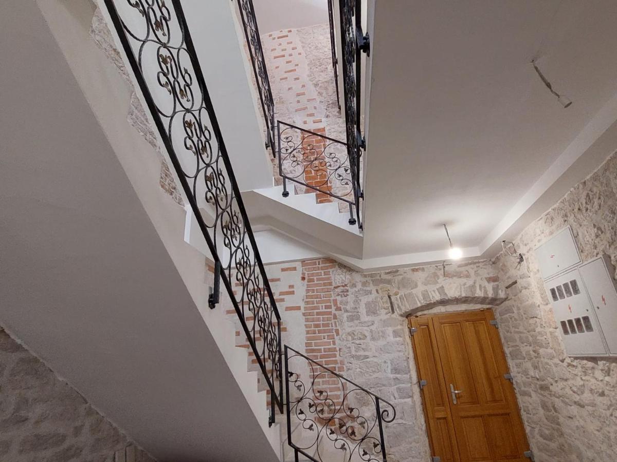 Central Palace Apartment 시베니크 외부 사진